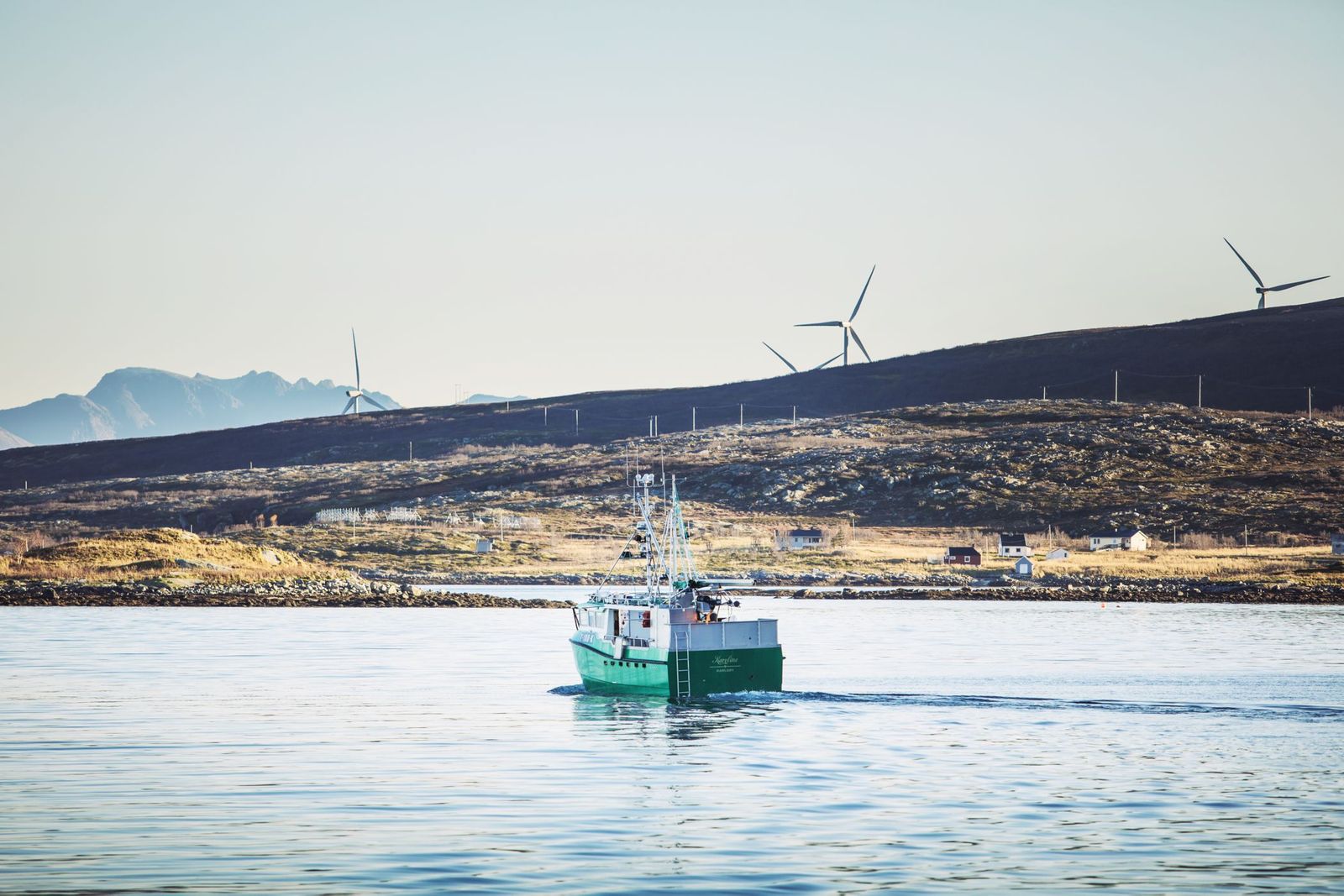 Electric fishing vessel